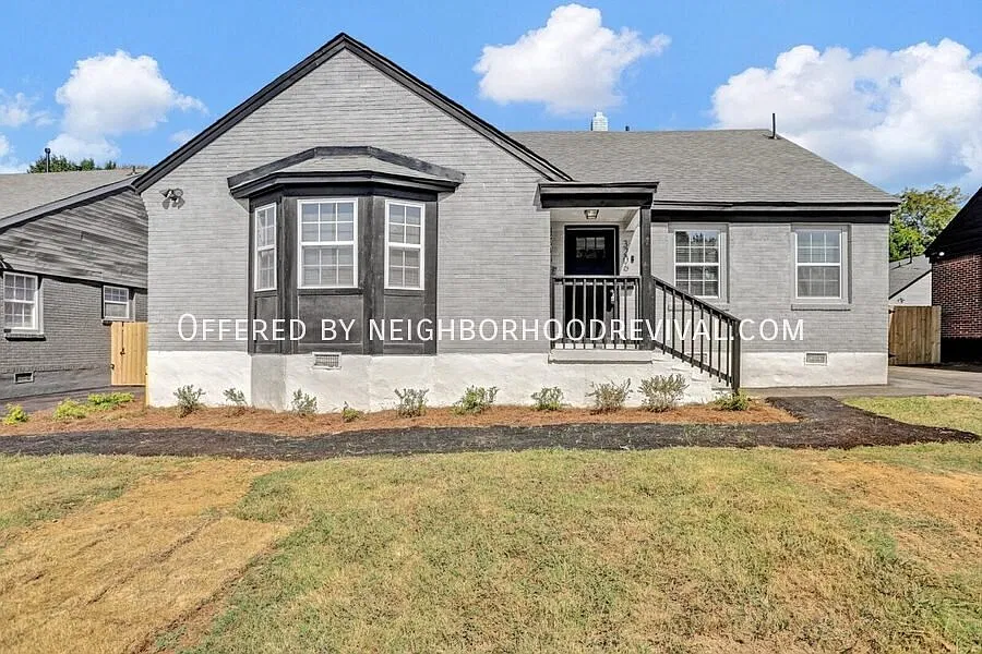 2-Bedroom Duplex Unit with Lawn Care Included, 38111 — Photo 2