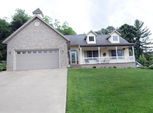 3160 Nob Hill Rd, Zanesville, OH 43701