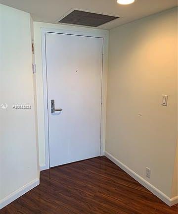 2nd image of 19101 NE 36th Ct APT 2810