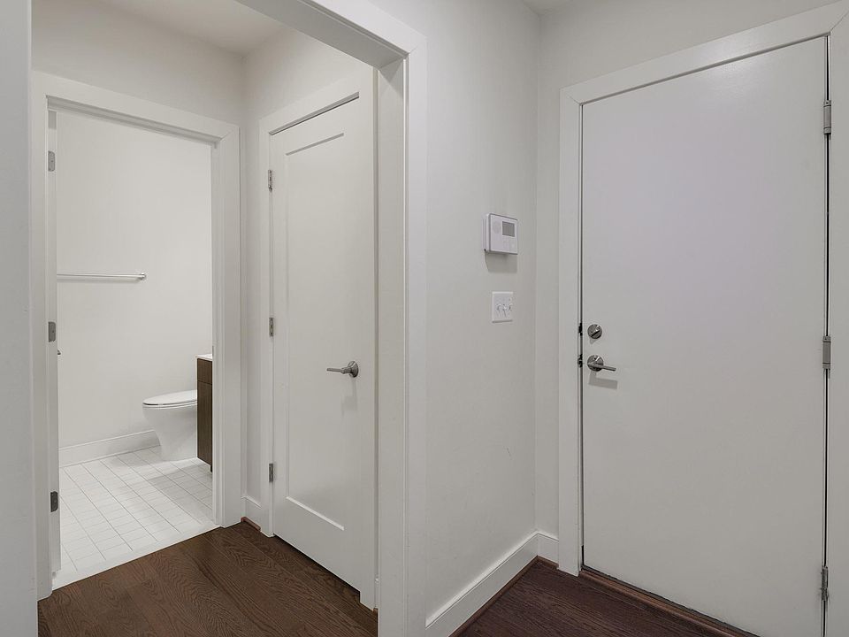 Full bath on first floor (near garage door)