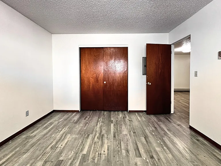 412 S Asbury St — Photo 30