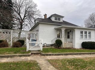 211 E 3rd St, Depue, IL 61322