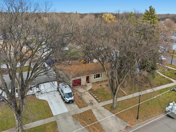 305 19th Ave N, Fargo, ND 58102