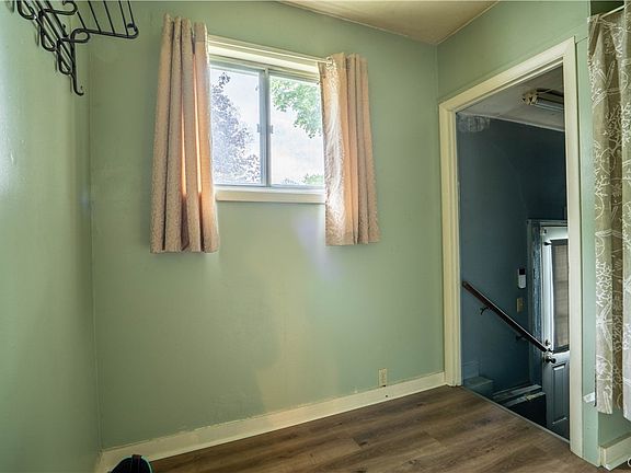5th image of 519 Broadway