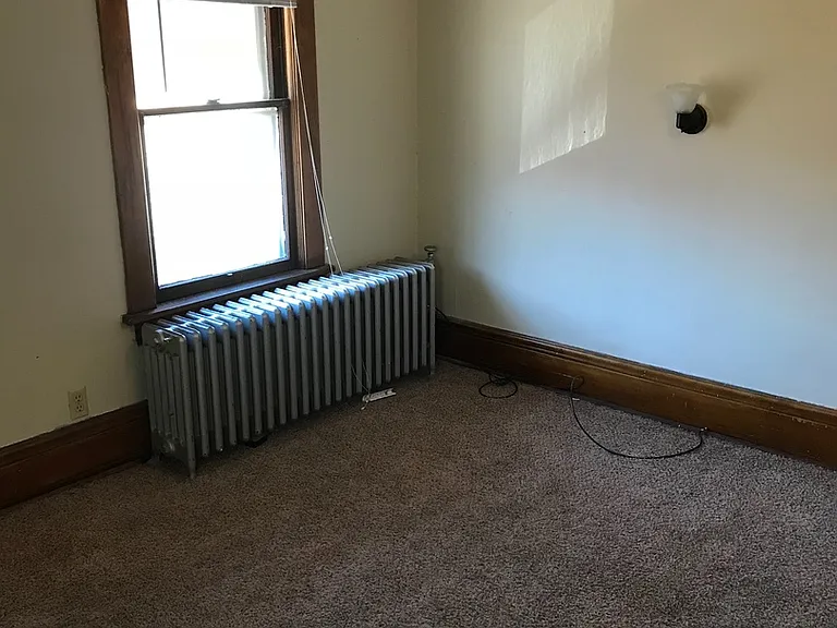 123 Wayzata St — Photo 9