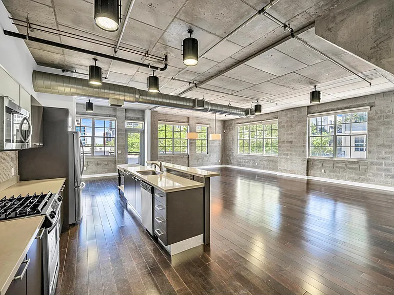 411 NW 1st Ave #202 — Photo 3