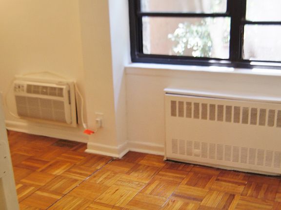 3rd image of 334 E 79th St Ph A