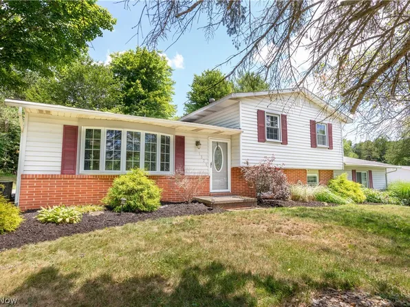 1325 Cricket Hill Ave SE, East Sparta, OH 44626