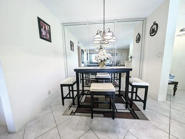 7515 S Oriole Blvd — Photo 8
