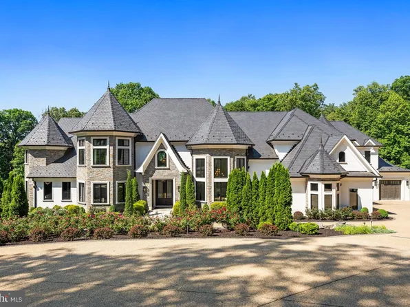 1332 McCay Ln, McLean, VA 22101