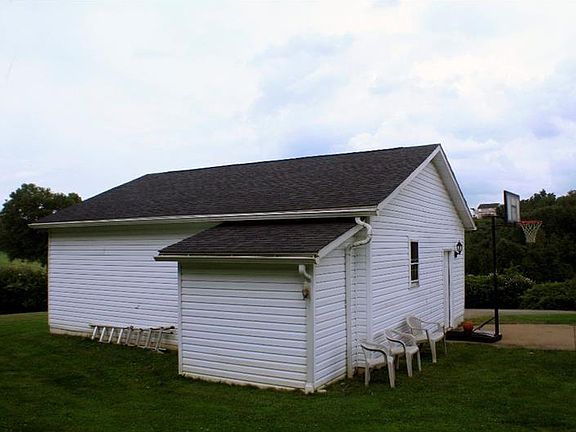 5th image of 126 Scholl Ln