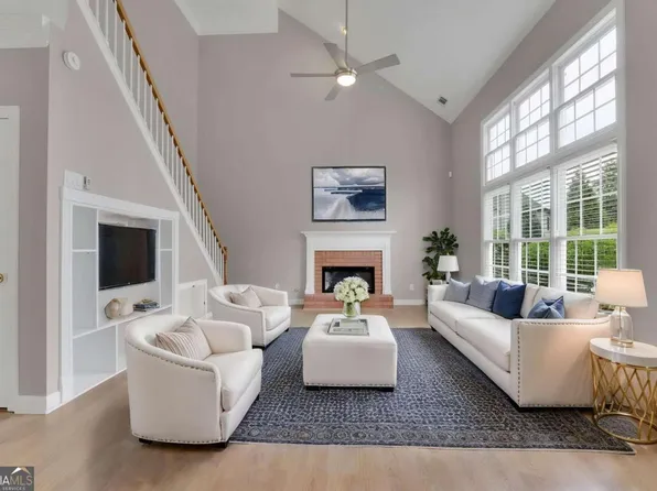 1805 Hunters Moon Dr, Alpharetta, GA 30005