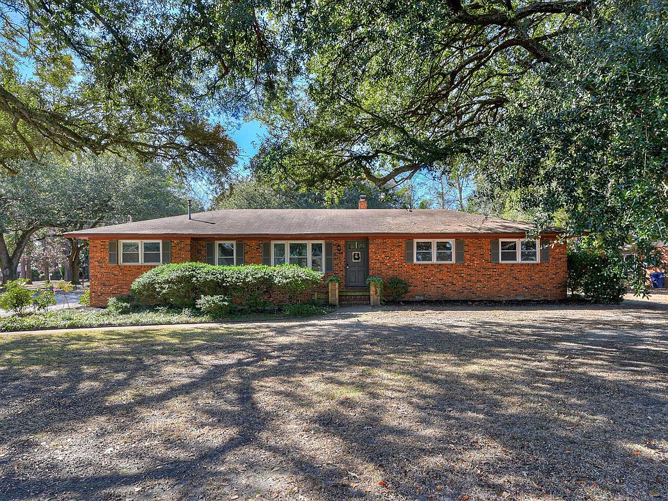 1st image of 749 Banks Mill Rd SE