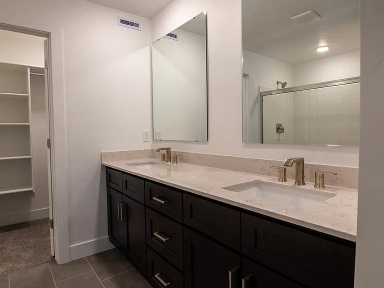 8238 W Fern St — Photo 32