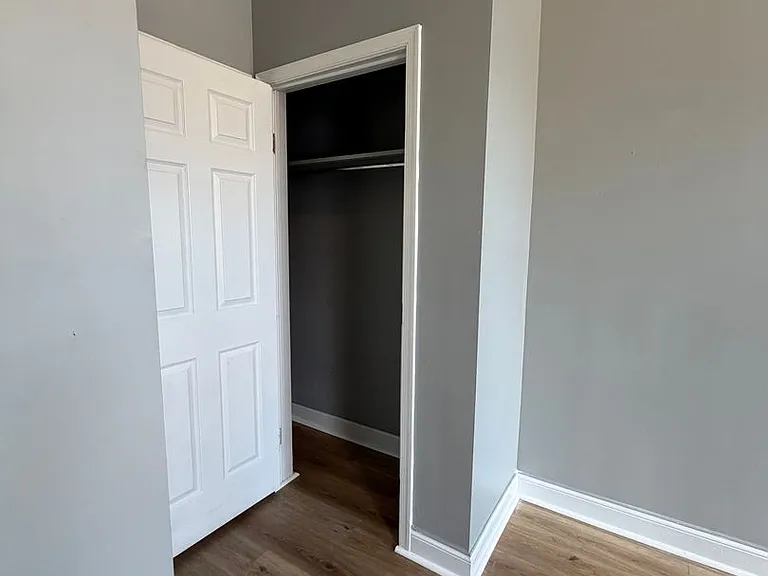 1316 S May St — Photo 14