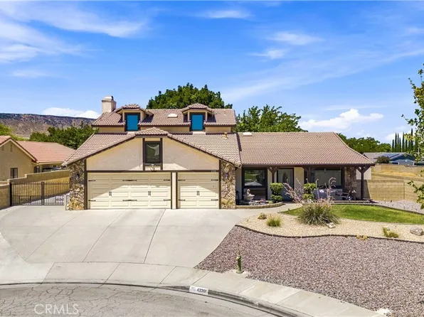 42301 Woodstone Ln, Lancaster, CA 93536