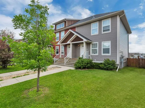 6 E Reid Ct, Sylvan Lake, AB T4S 0L9