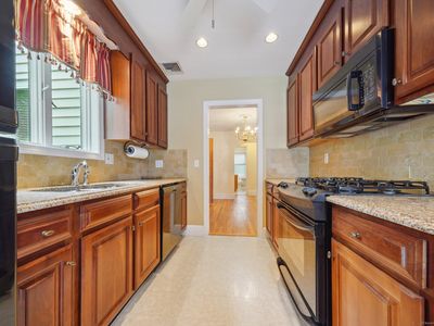 20 Newtown Terrace, Norwalk, CT, 06851