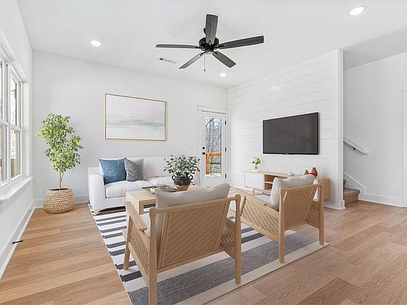 3rd image of 14 Birsay Cir