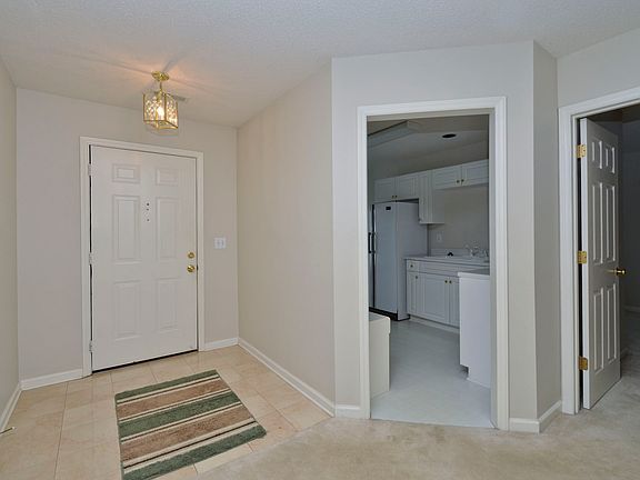 2nd image of 11 Mansfield Cir