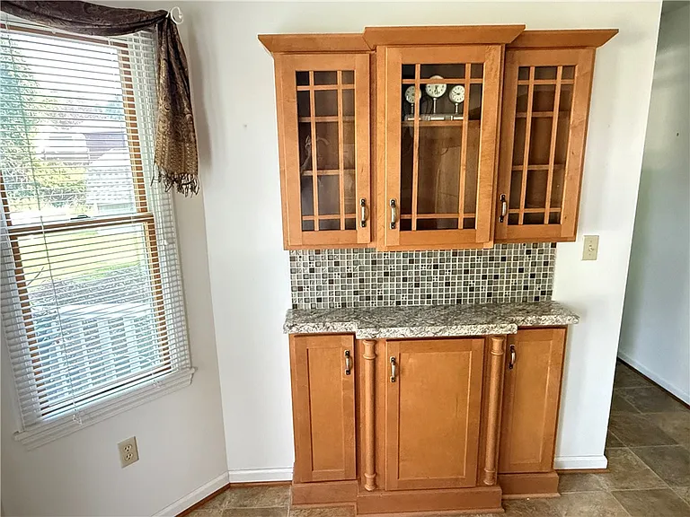 9 Wisteria Ln — Photo 7