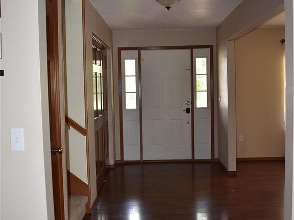 3rd image of 980 Millikin Dr