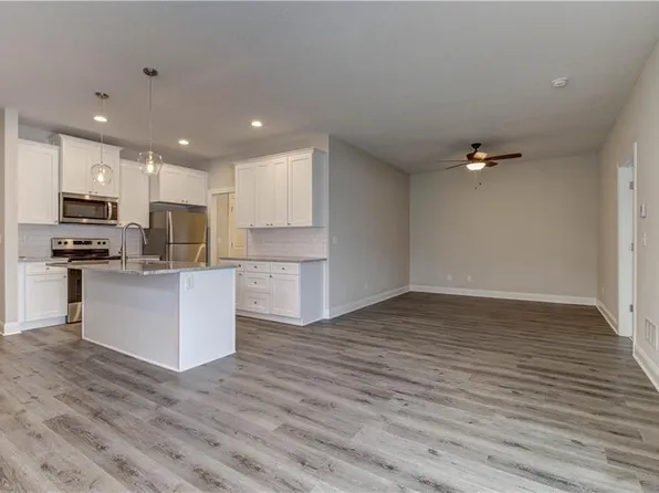 16490 Blair St, Gardner, KS 66030