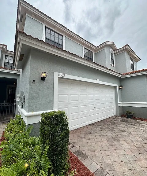 14732 Sutherland Ave — Photo 36