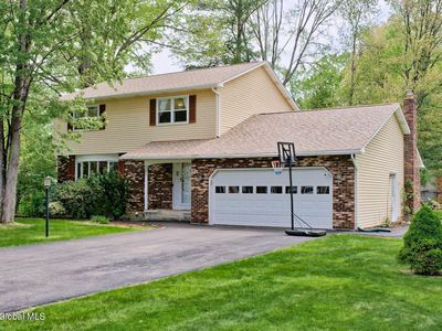 708 Hampshire Seat, Niskayuna, NY, 12309