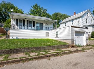 2421 Division St, Dubuque, IA 52001