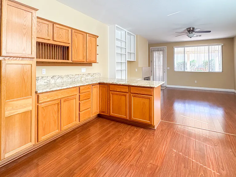 10724 Windrose Point Ave — Photo 17