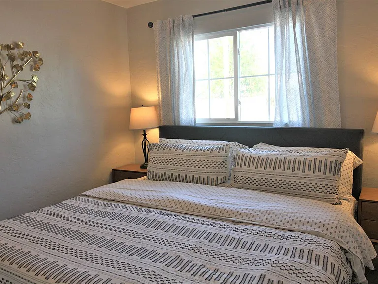 1205 E Diamond St #1 — Photo 7