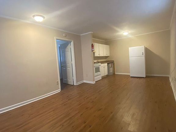 2nd image of 210 Martin Ave #9