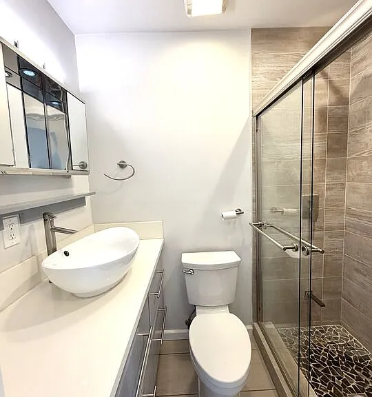 624 1/2 N Benton Way — Photo 15