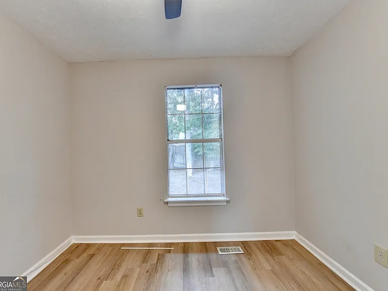 2115 Glynmoore Dr — Photo 21