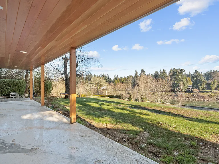 Glenmorrie Dr — Photo 41
