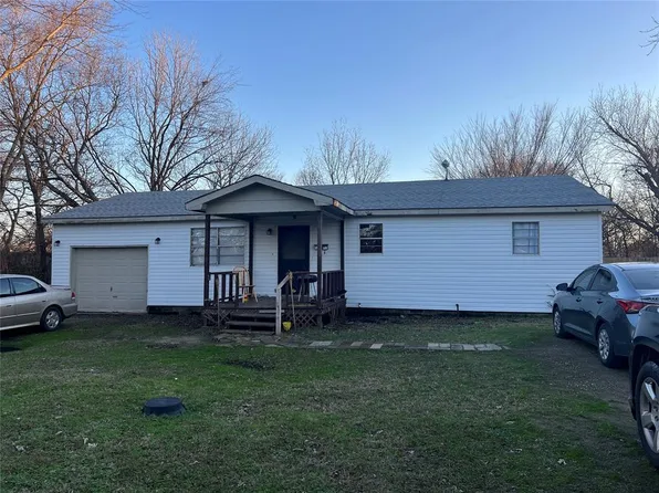 324 E Saint Louis Ave, Wetumka, OK 74883