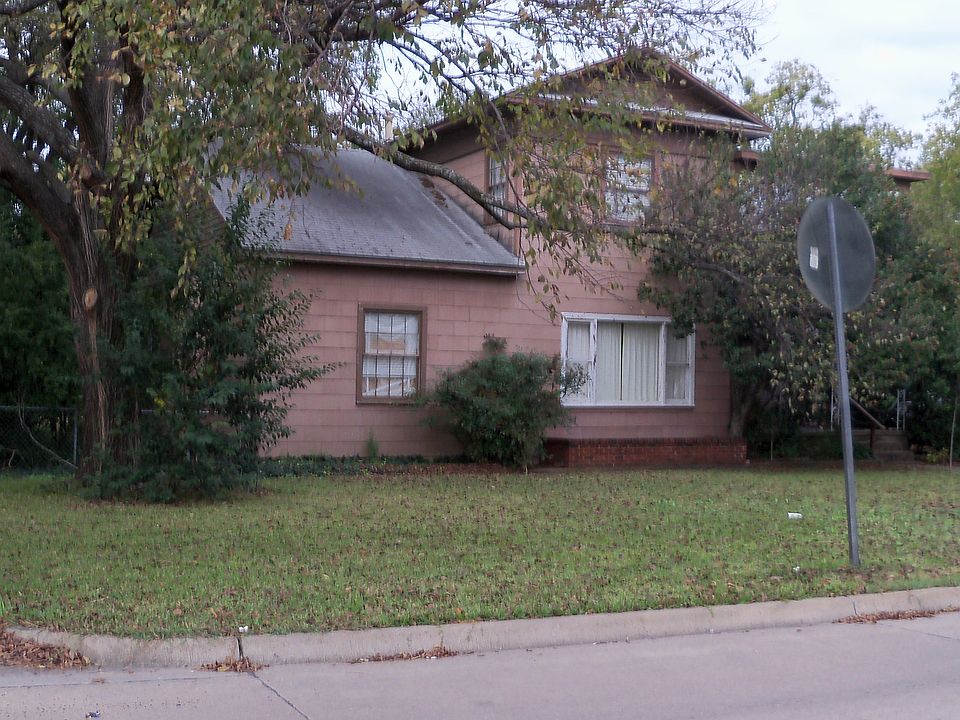 202 Peters Street