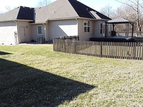 5th image of 1031 N Old Mill Rd