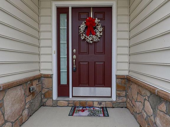 2nd image of 423 Valor Dr