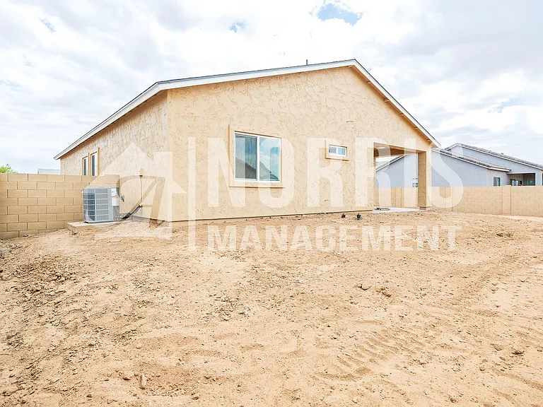 12532 W Delwood Dr — Photo 33