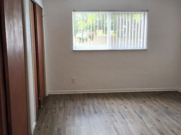 4th image of 7041 Pembroke Rd #2