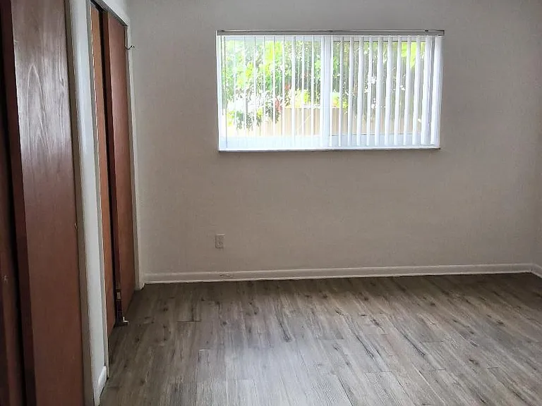 7041 Pembroke Rd #2 — Photo 4