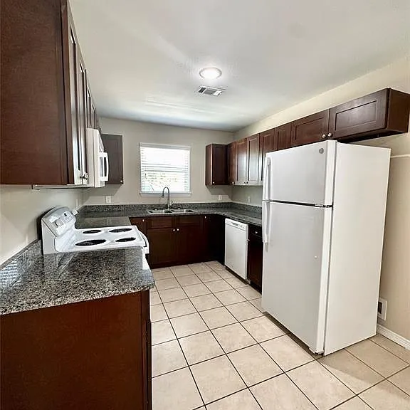 127 S Bend Ct #B — Photo 7