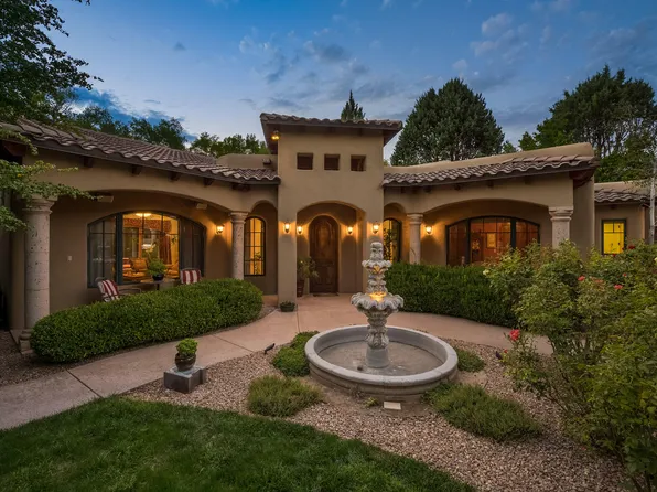 907 Los Prados De Guadalupe Dr NW, Los Ranchos De Albuquerque, NM 87107