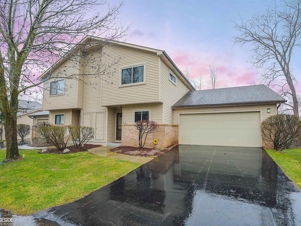 1st image of 4885 Rivercrest Dr