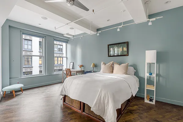 Rented by Compass | media 9