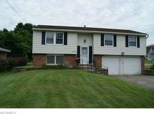 880 Carlton Dr, Campbell, OH