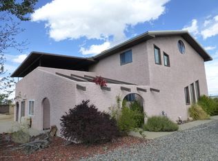610 Hilltop Dr, Aztec, NM 87410