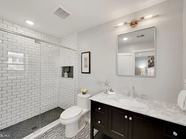 731 Park Rd NW #A — Photo 11